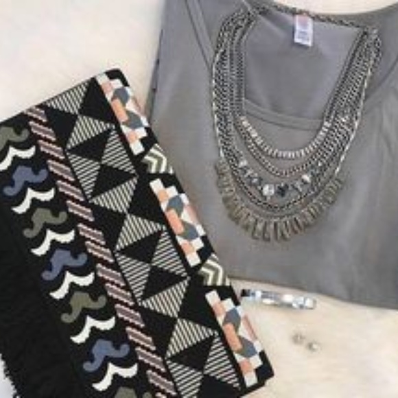 Stella & Dot | Black/Multi Embroidery Taj Clutch - Picture 6 of 10